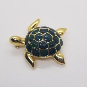 gold tone green enamel turtle brooch